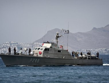 Στα χέρια του Λιμενικού γνωστός διακινητής κοκαΐνης με την βοήθεια του εκπαιδευμένου σκύλου «Ζιγκολό»